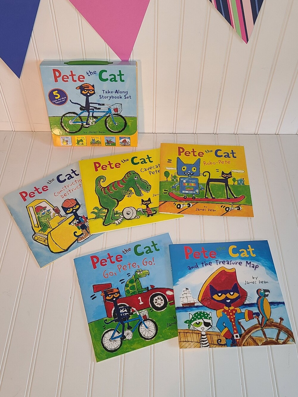 Pete The Cat Take Along Storybook Set 5 Paperback Books W/Case Reading Ages 4-8